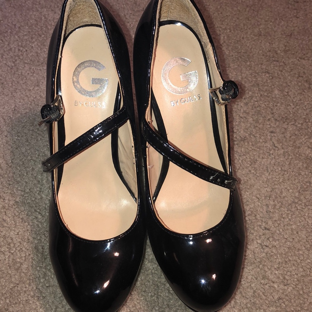 Patent leather guess shoes. Worn 2xs.